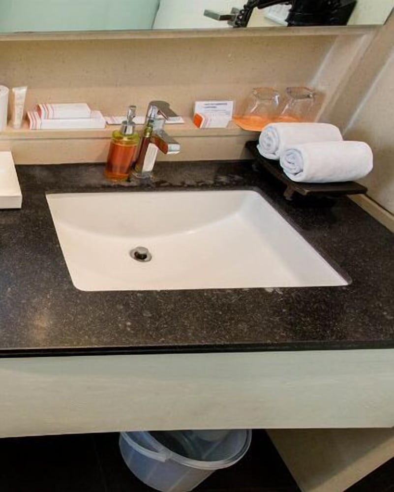 Citrus Hotels Lonavala 42/47