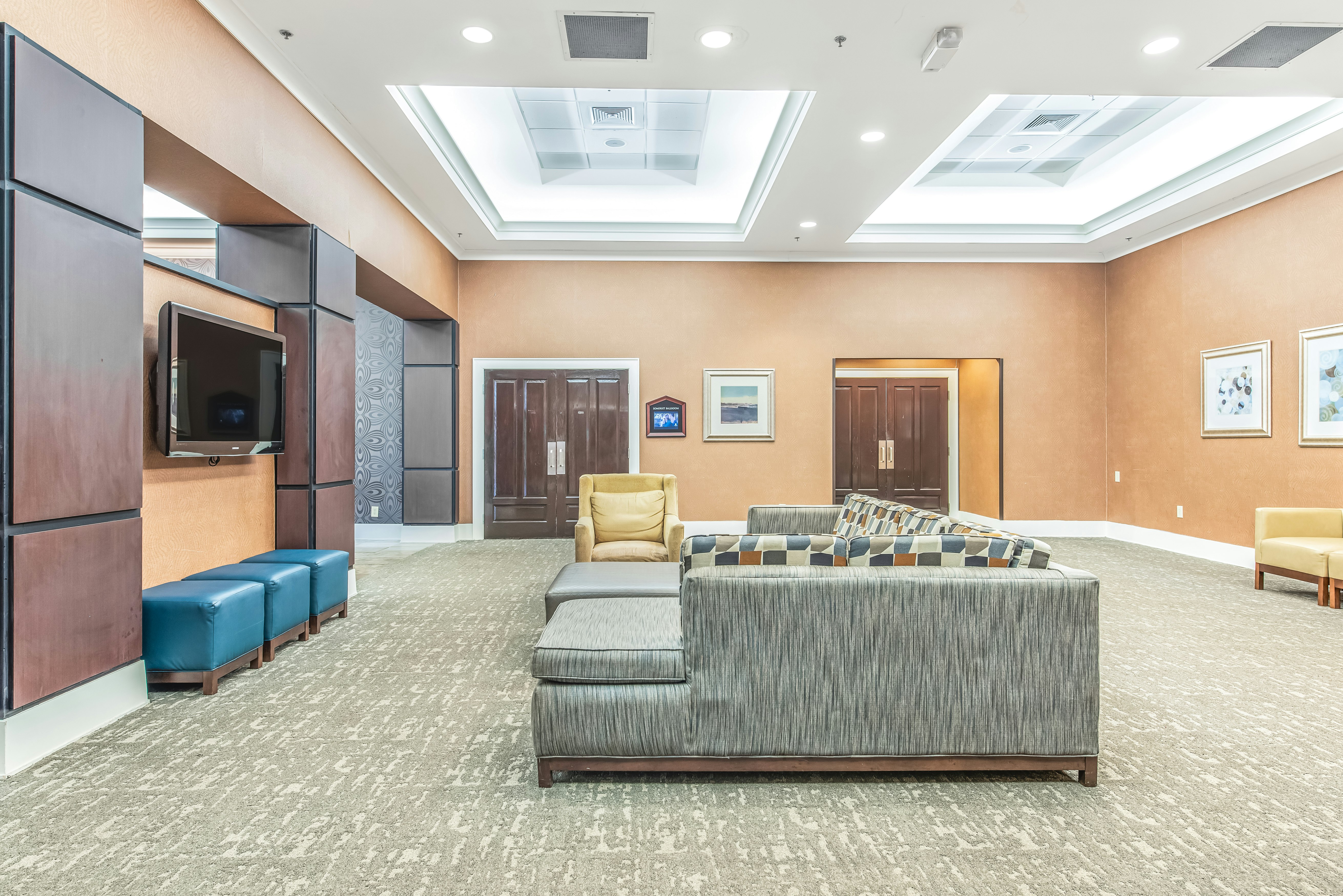 DoubleTree By Hilton Columbus GA 8/44