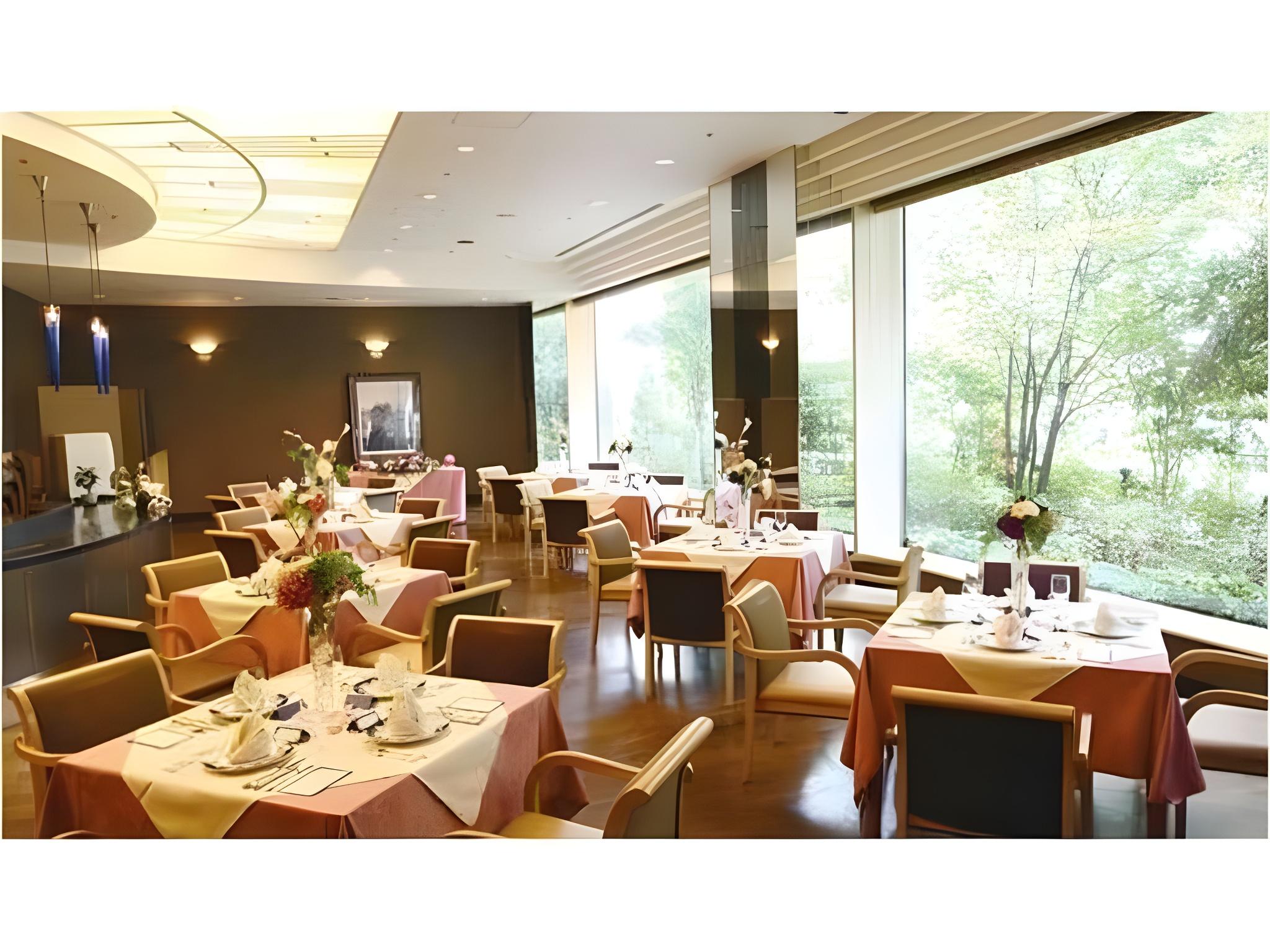 Cypress Garden Hotel 34/48