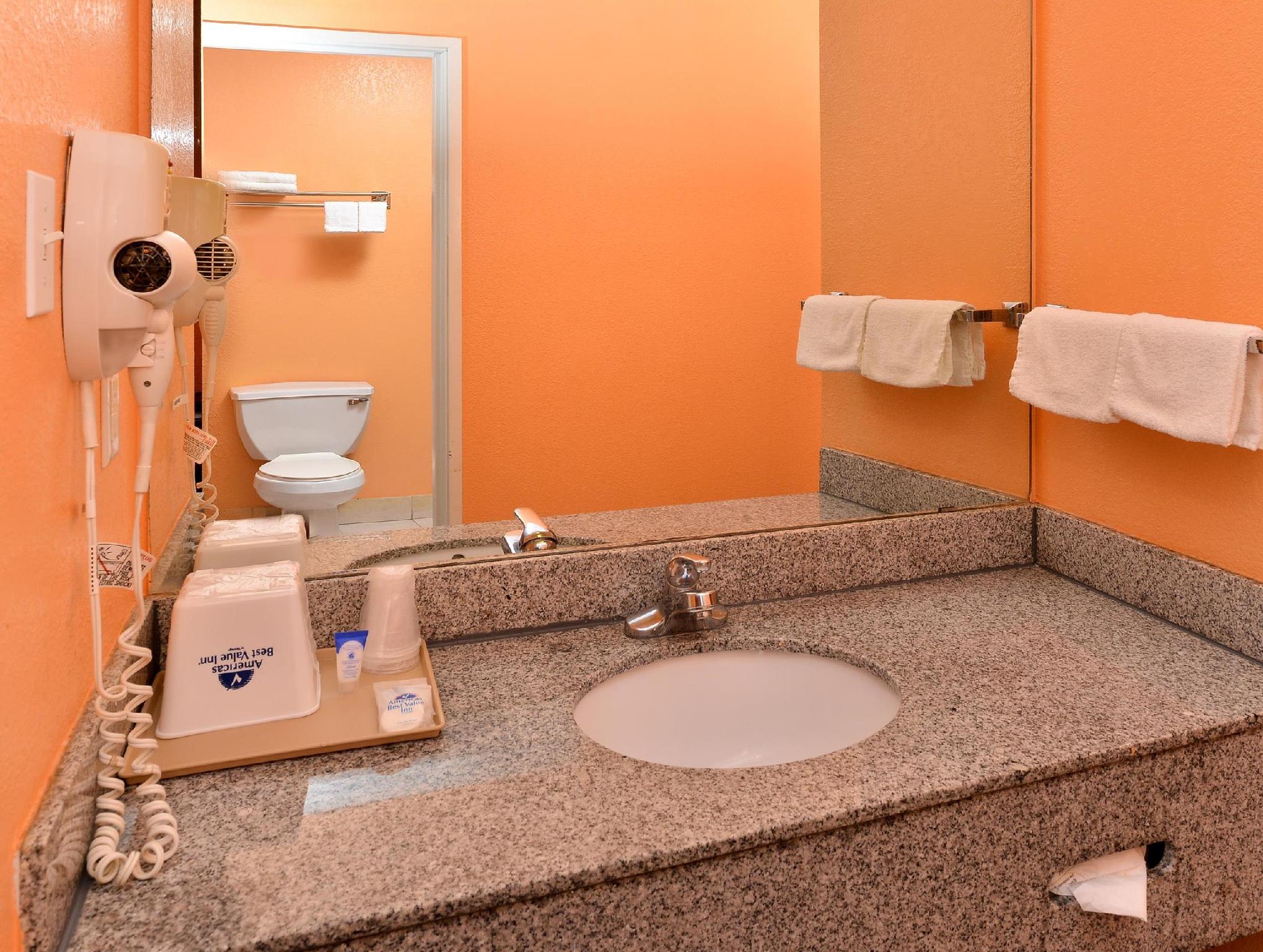 Executive Inn & Suites Breaux Bridge, LA 17/17
