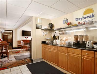 Days Inn By Wyndham Keene Nh 6/41