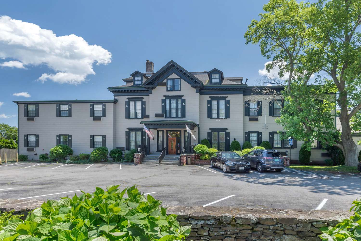 The Carriage House Inn Newport 1/44