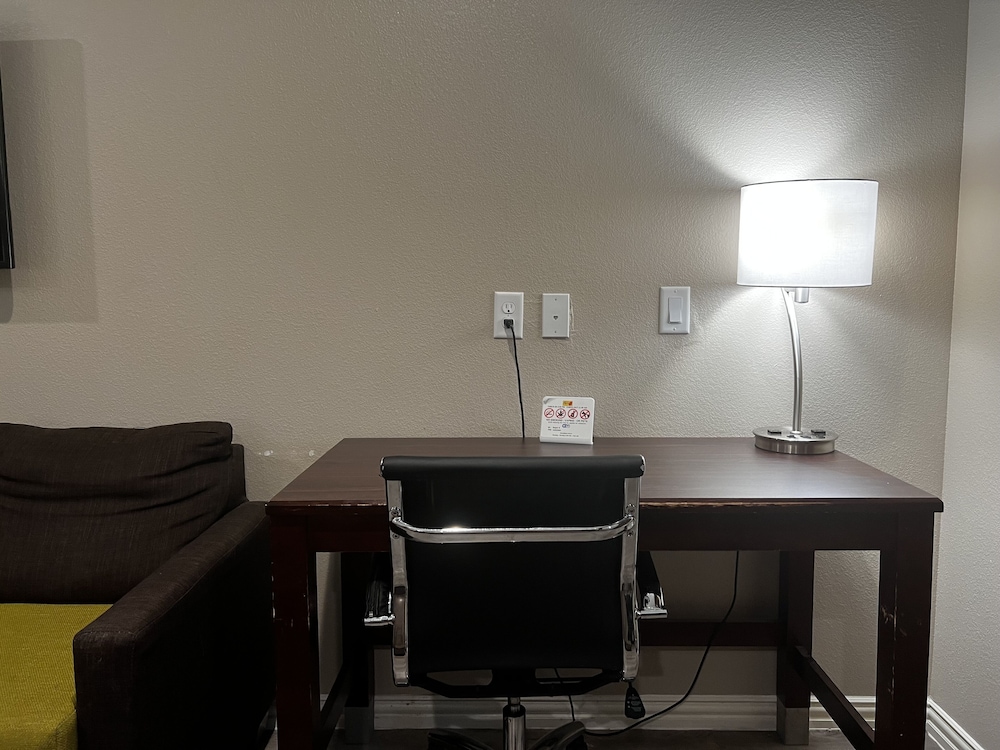 Super 8 By Wyndham Kingwood Houston North 17/36