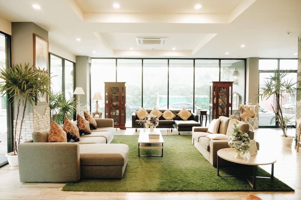 Bangkok Oasis Hotel 26/50