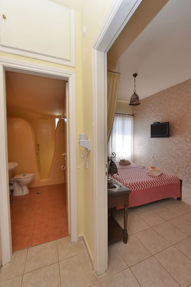 Matas Apos Apartments 7/63