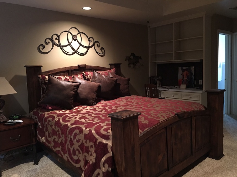 Live Oaks Bed and Breakfast 10/44