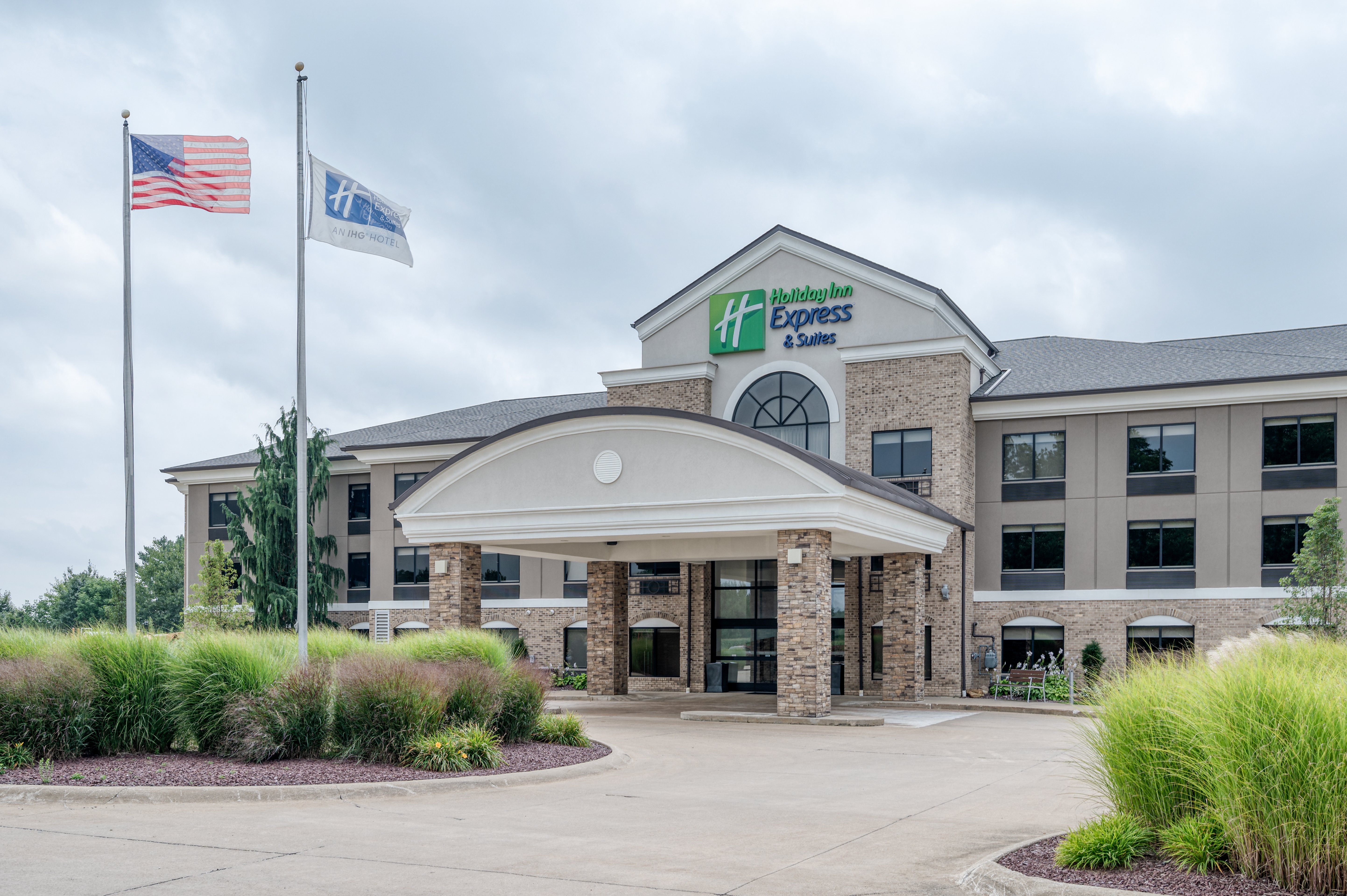 Holiday Inn Express Hotel Suites Wadsworth 3/70