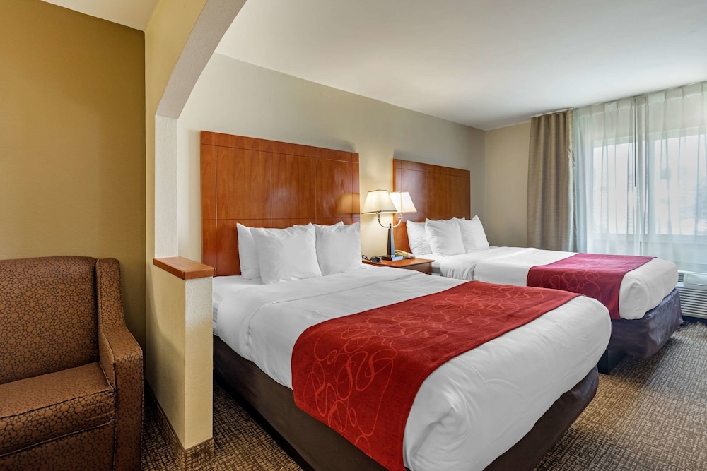 Comfort Suites North Dallas 12/31