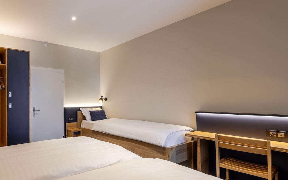 Villars Lodge 11/50