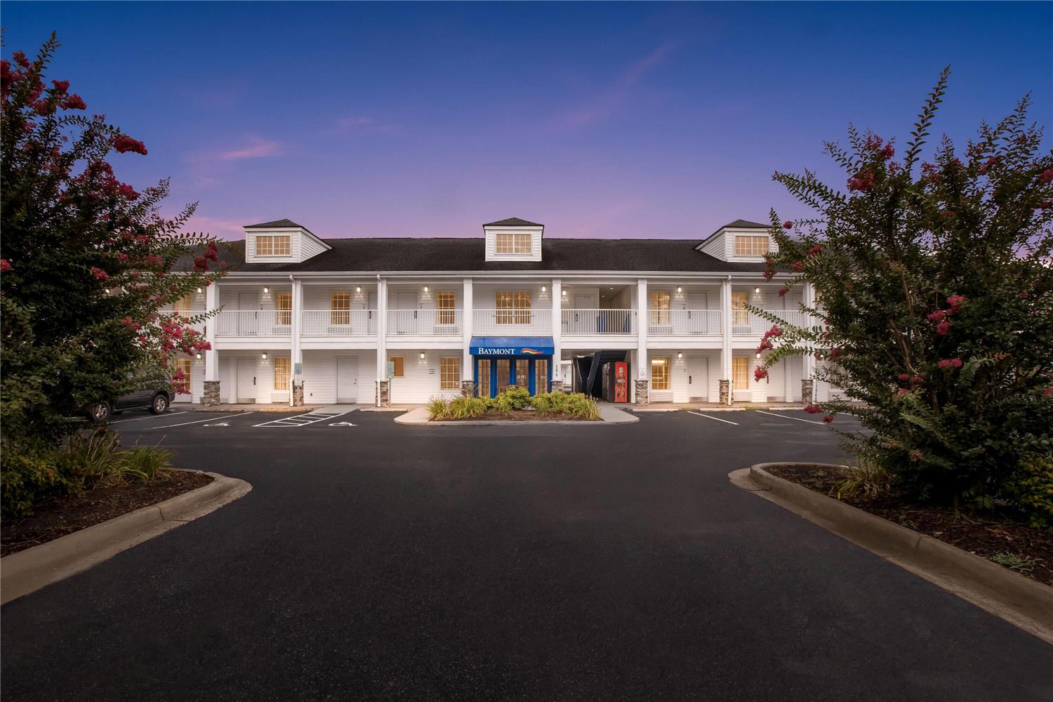 Baymont By Wyndham Forest City 2/36