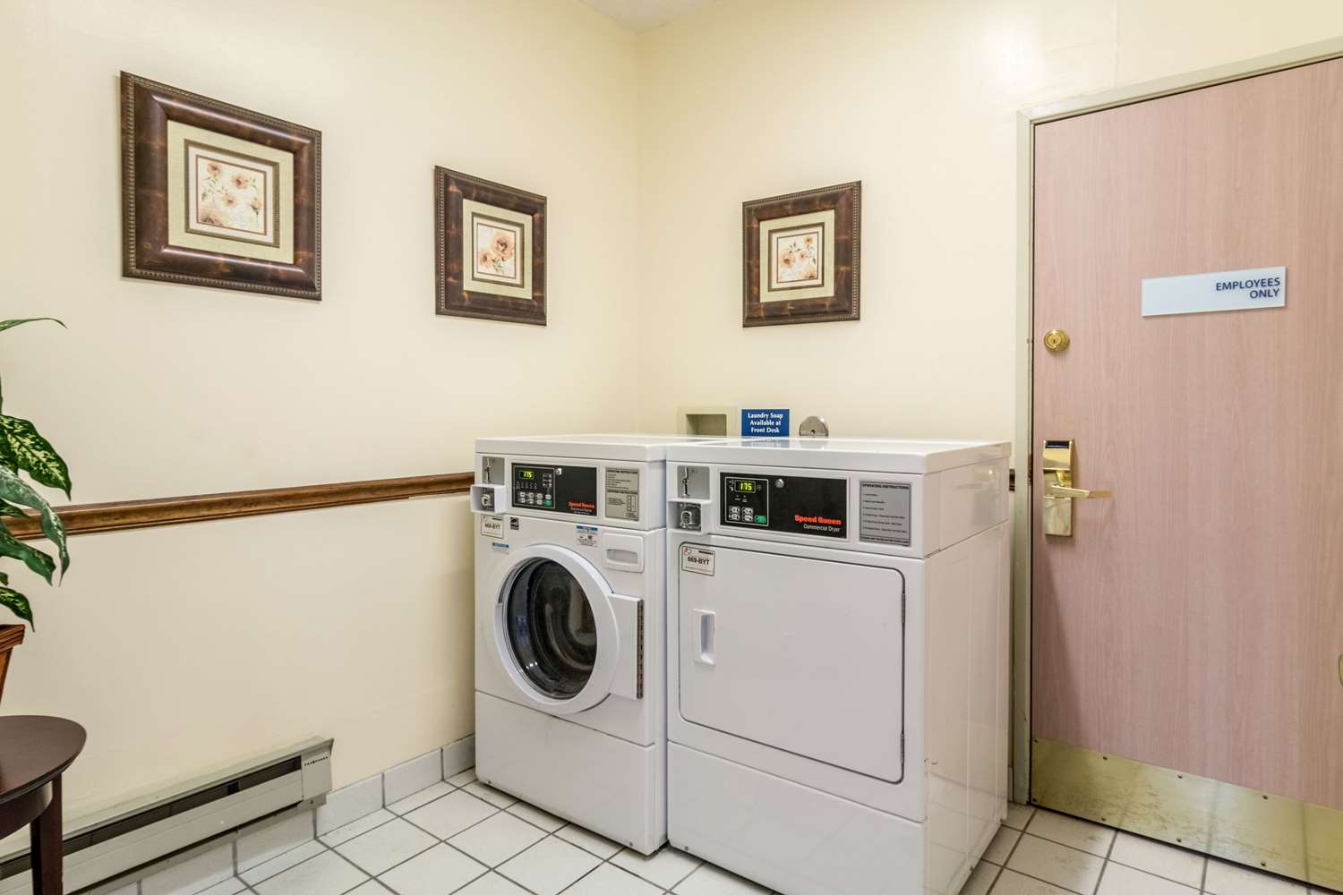 Comfort Inn & Suites - Hannibal 10/31