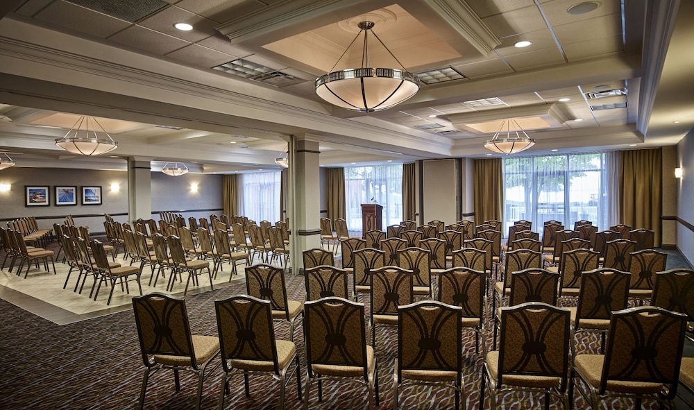 Waterfront Hotel Downtown Burlington 39/42