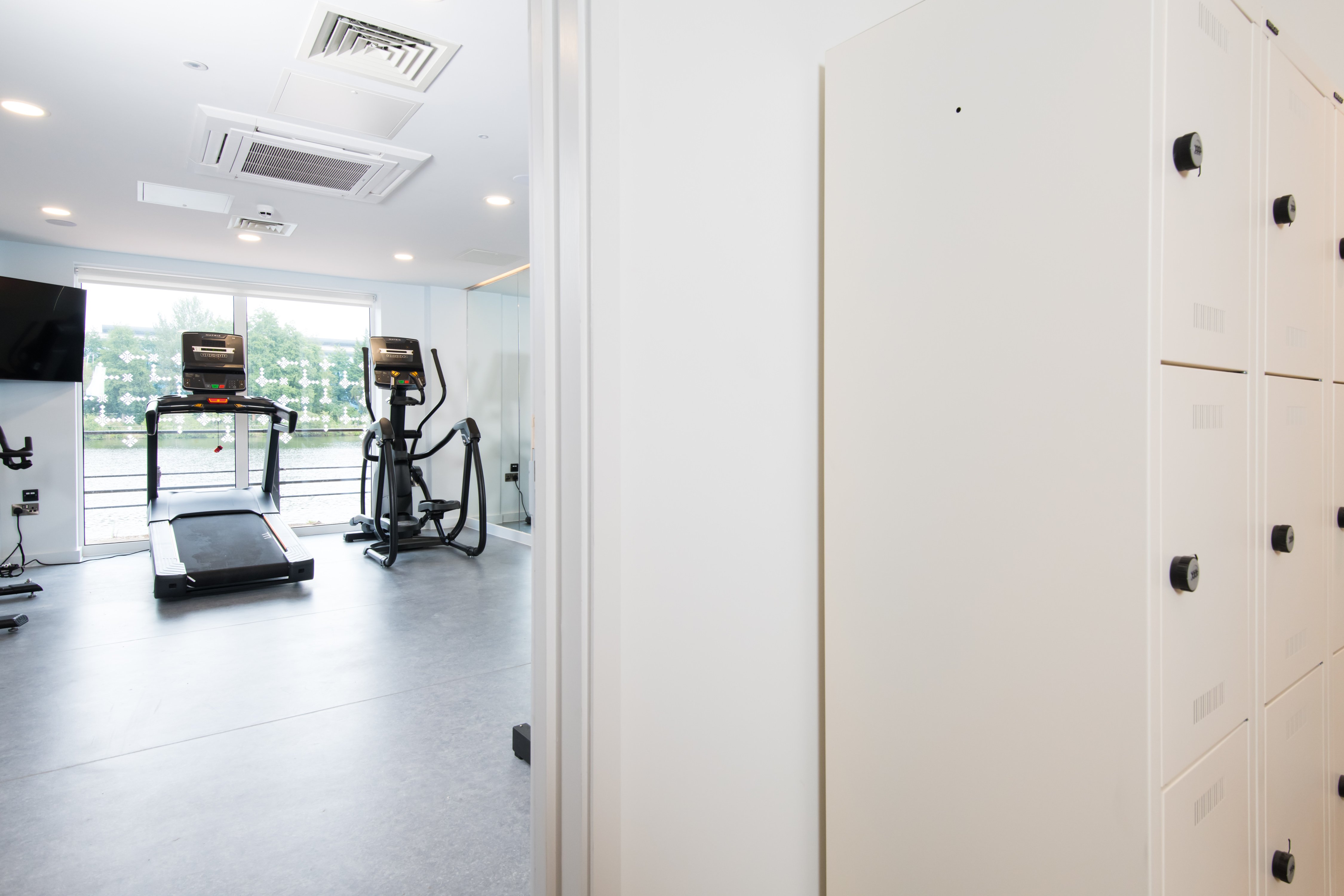 STAYBRIDGE SUITES CARDIFF 32/66