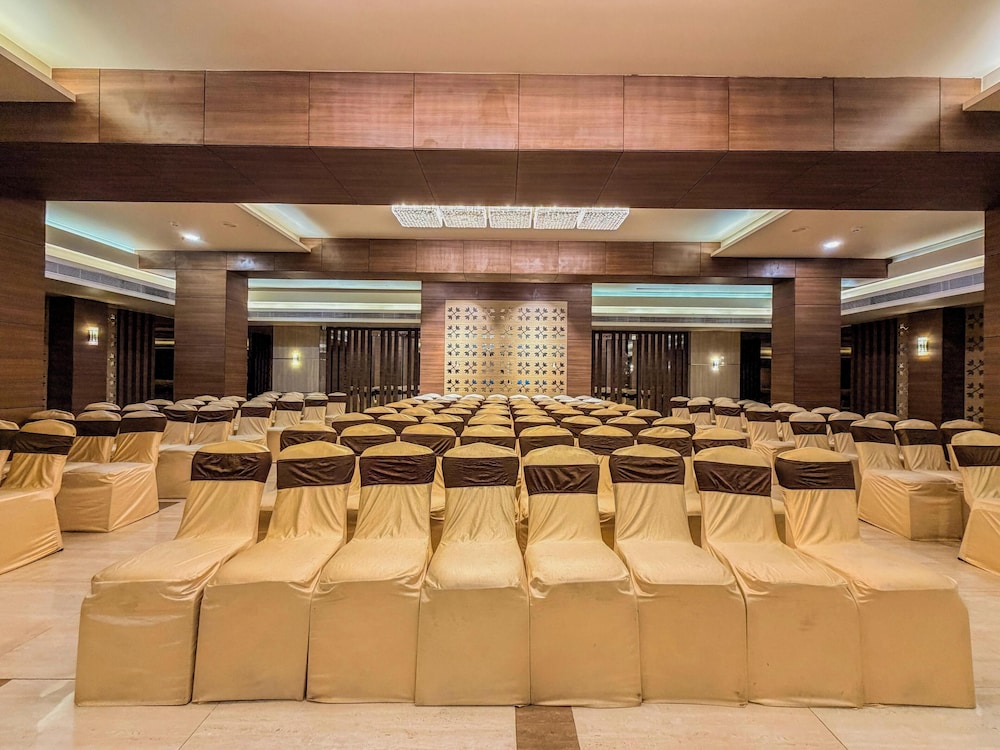 Zip By Spree Hotels Surabi International 42/58
