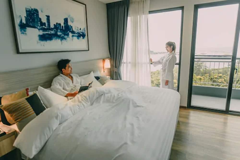 Oakwood Hotel Residence Sri Racha 29/83