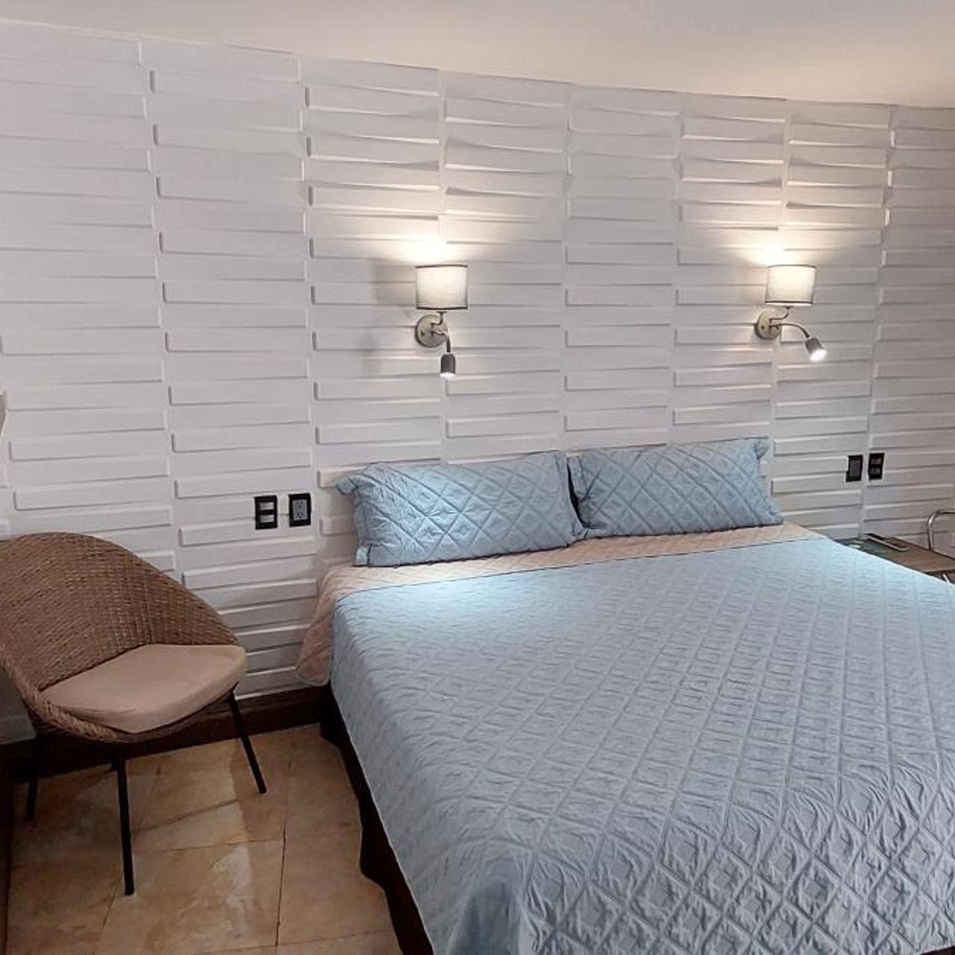 Room, King Bed 3/9
