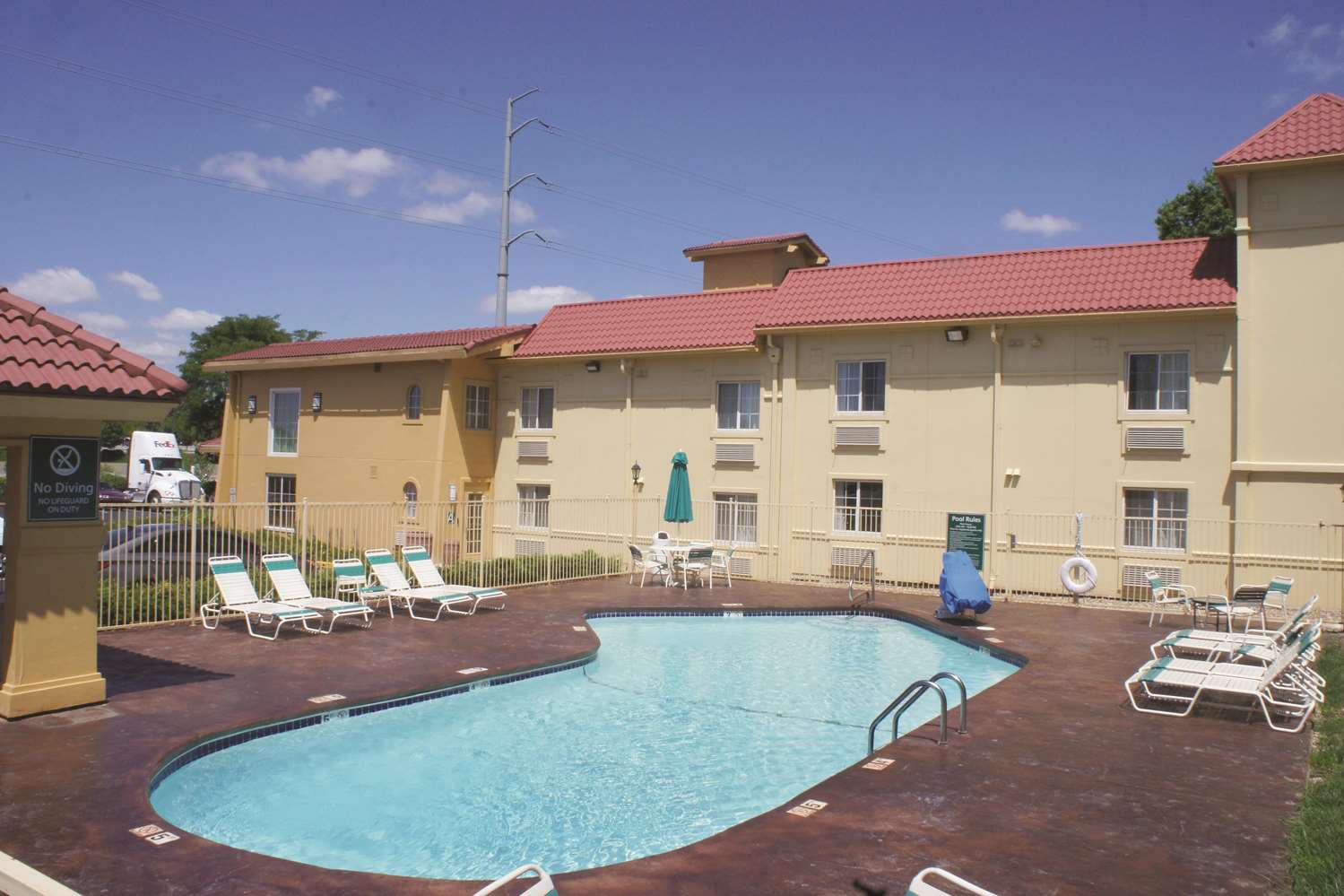 La Quinta Inn Kansas City Lenexa 45/50