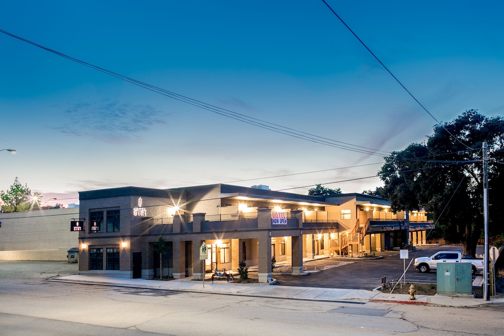 Hotel Siri Downtown - Paso Robles 8/53