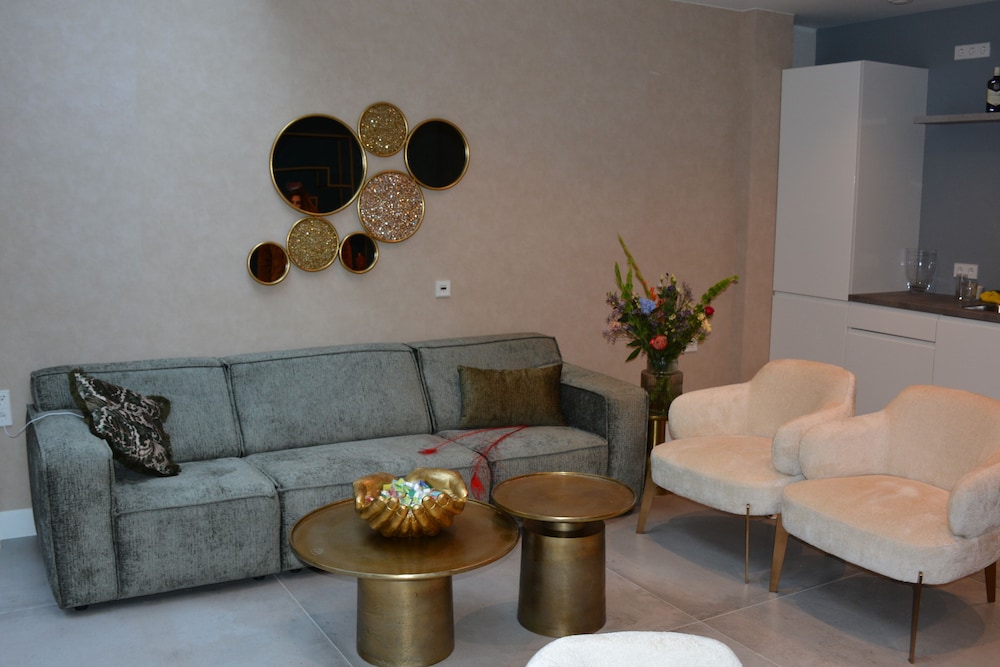 If boutique hotel 39/55