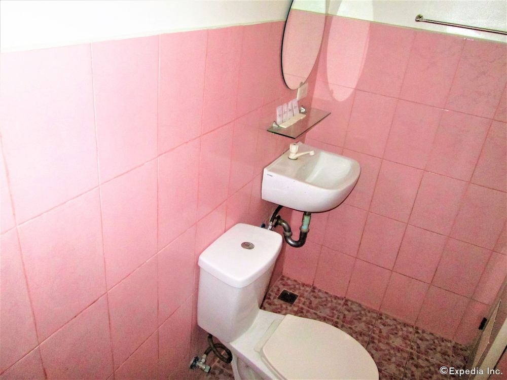 St. Nicolas Inn CDO City Center 28/55