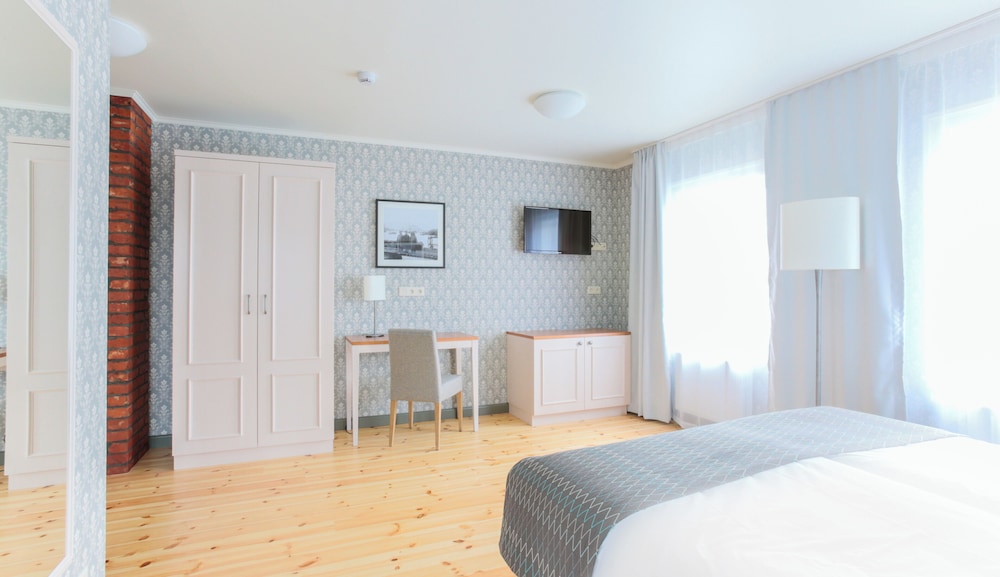 Fosshotel Eastfjords 20/50