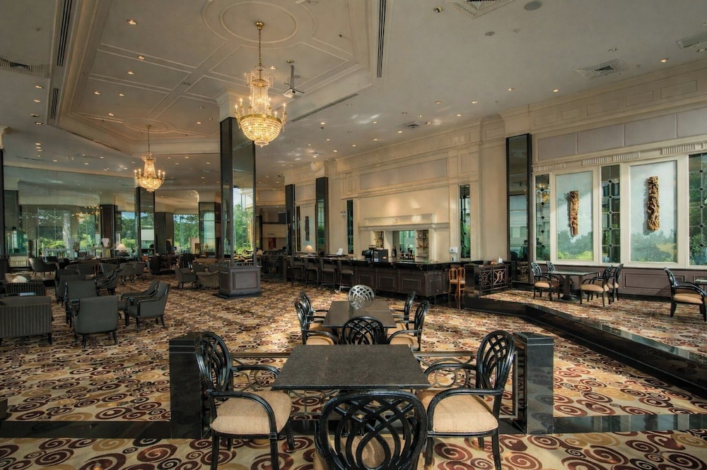 Centara Riverside Hotel Chiang Mai 62/75