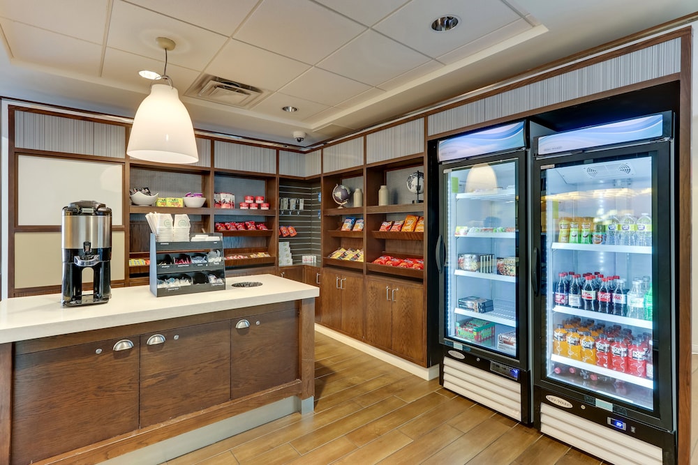 HOLIDAY INN FRANKLIN - COOL SPRINGS 28/64