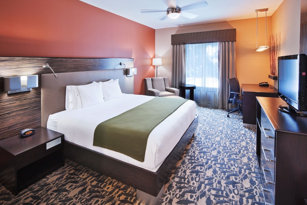 Holiday Inn Express Amp Suites North Dallas At Preston 11/48