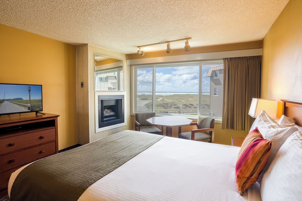 Ebb Tide Oceanfront Inn 22/73