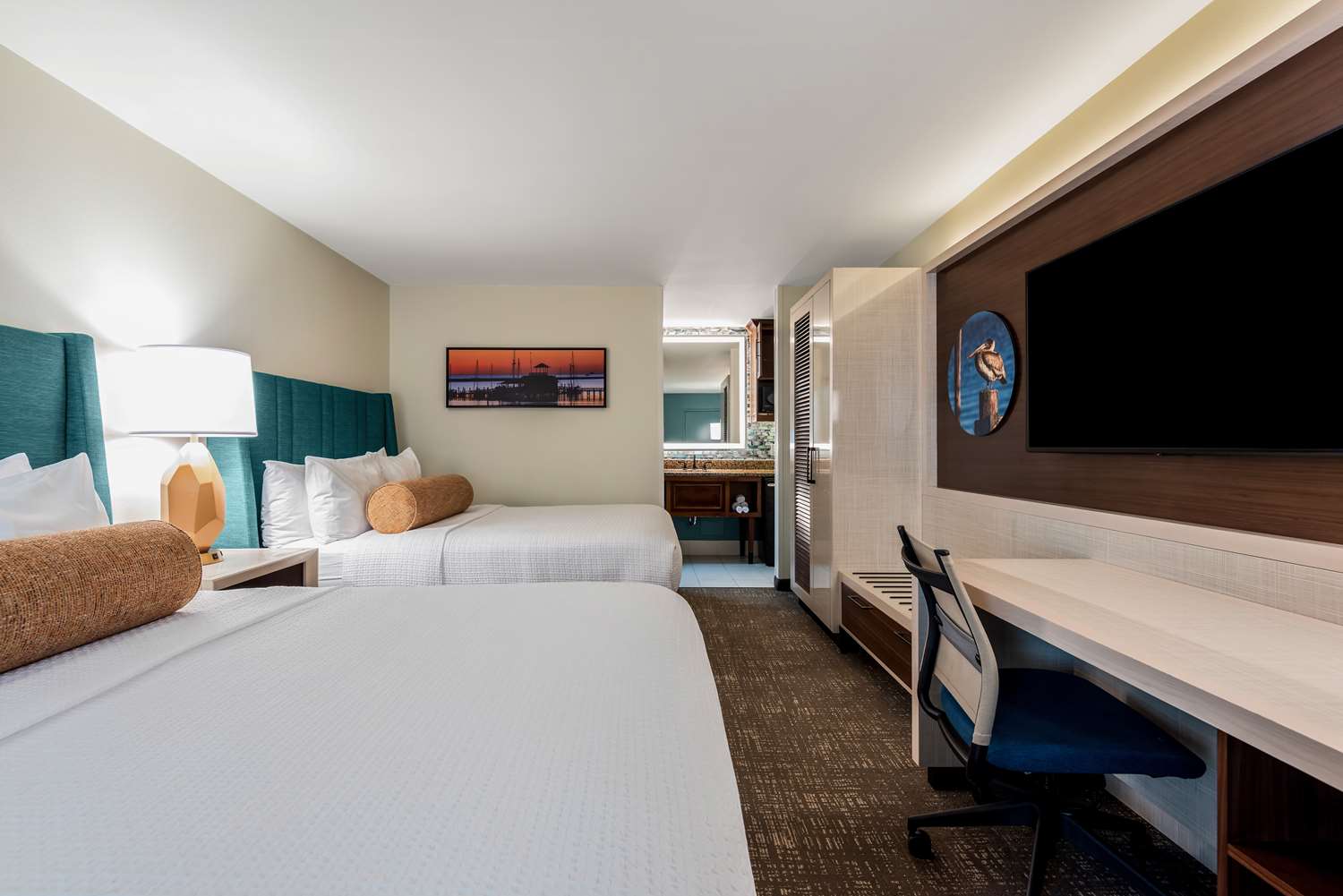 Room, 2 Queen Beds, Pool Side