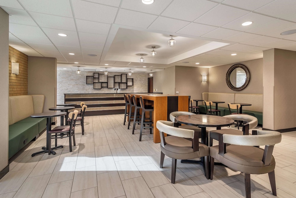 Drury Inn And Suites Atlanta Airport 40/50