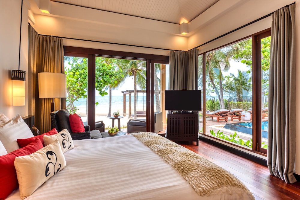 Presidential, Villa, 1 King and 2 Queen Beds, Ocean Front