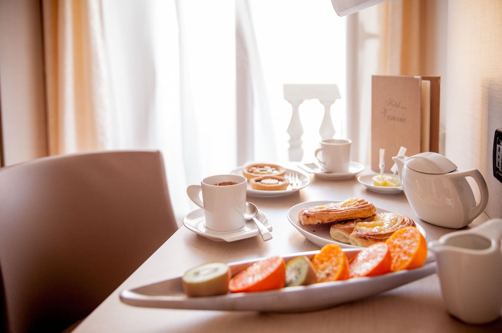 Hotel Vesuvio 29/67