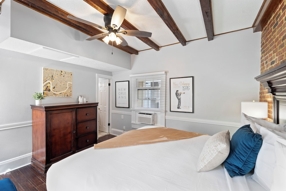 غرفة كلاسيكية بسرير كينج، Hotel St Pierre French Quarter 8/10