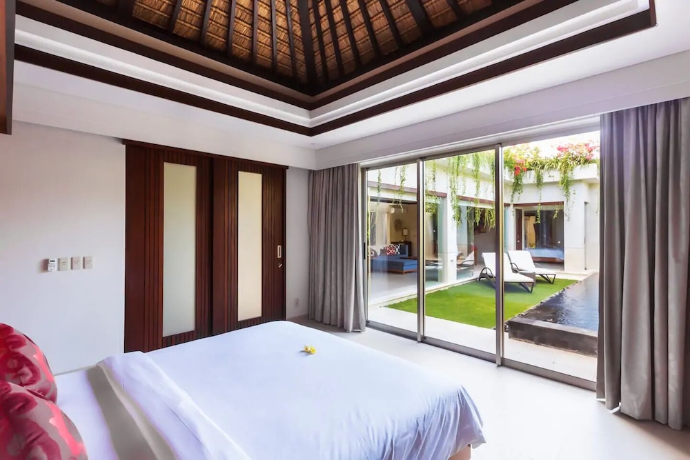 Kedonganan Beach Villas 7/50