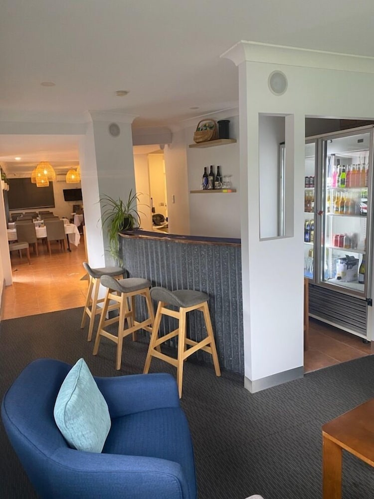 Fern Bay Motel 27/30
