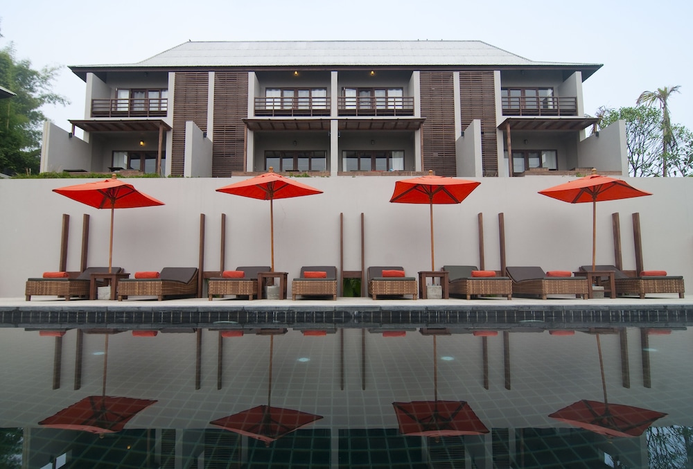 Yoma Hotel 3/69