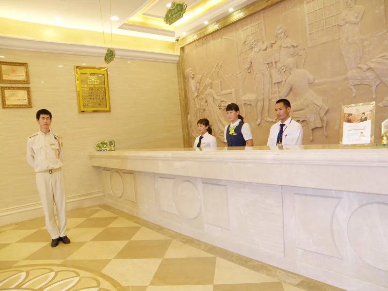 Vienna Hotel (Shenzhen Convention and Exhibition Center, Fuhai Qiaotou) 16/63