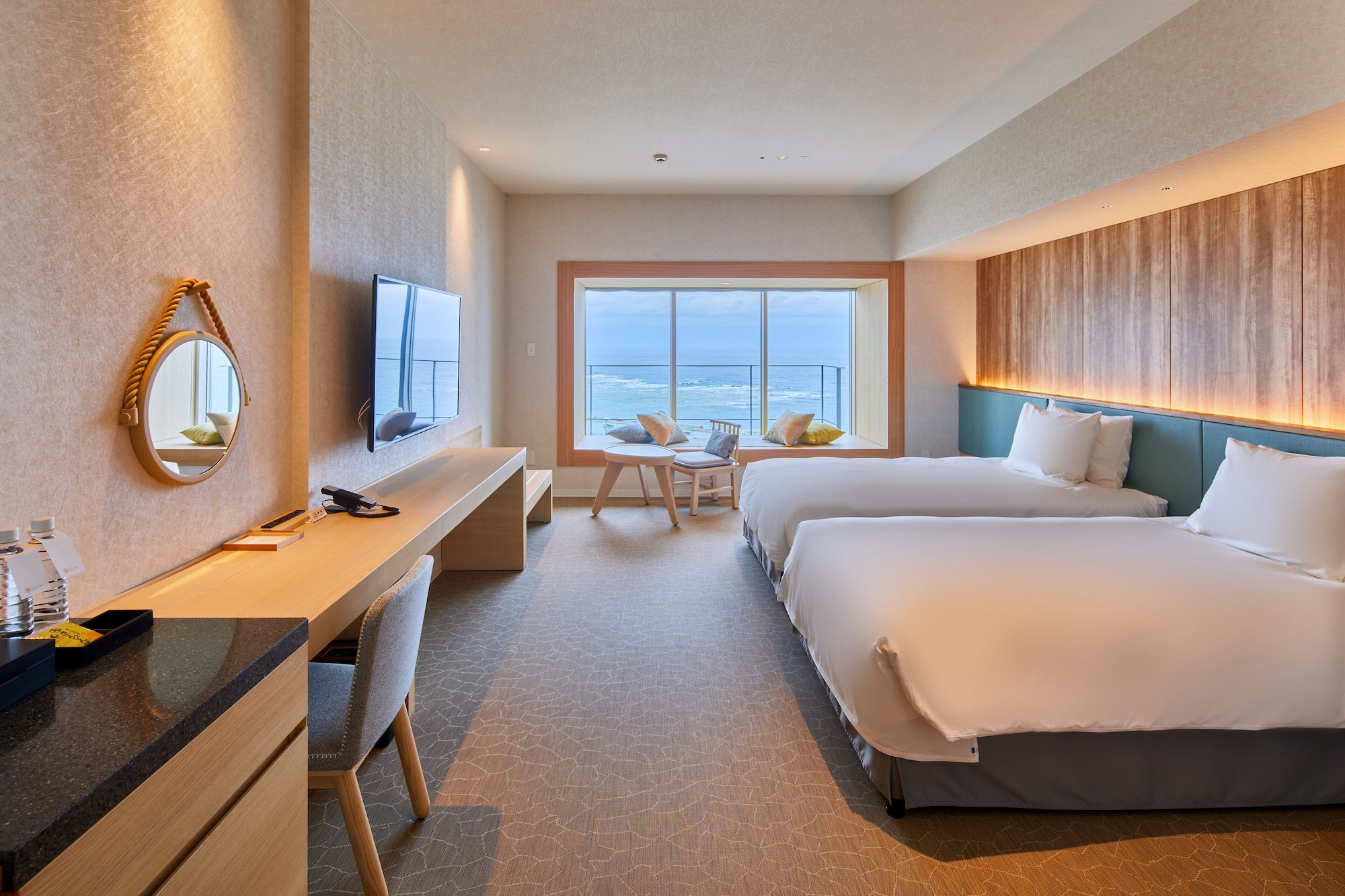 OCEAN, DELUXE, CORNER