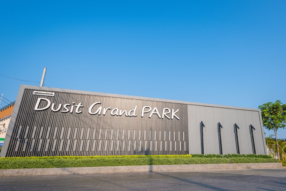 Dusit Grand Park By Grandisvillas 4/39
