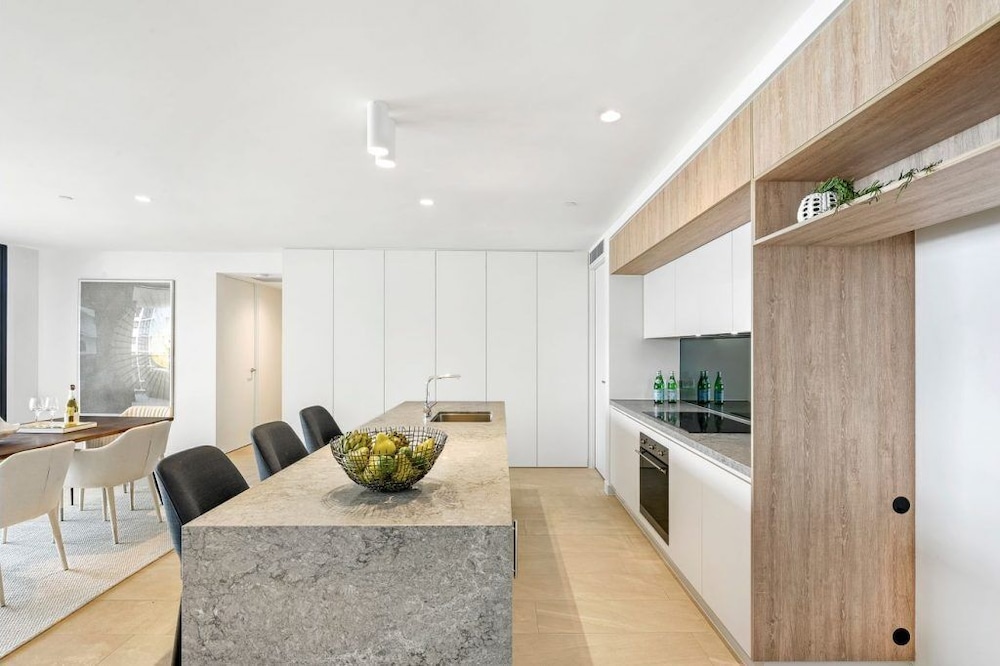 Vue Broadbeach 31/49