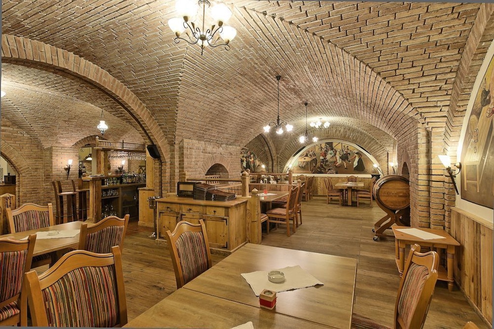 Mercure Sighisoara Binderbubi Hotel And Spa 73/83