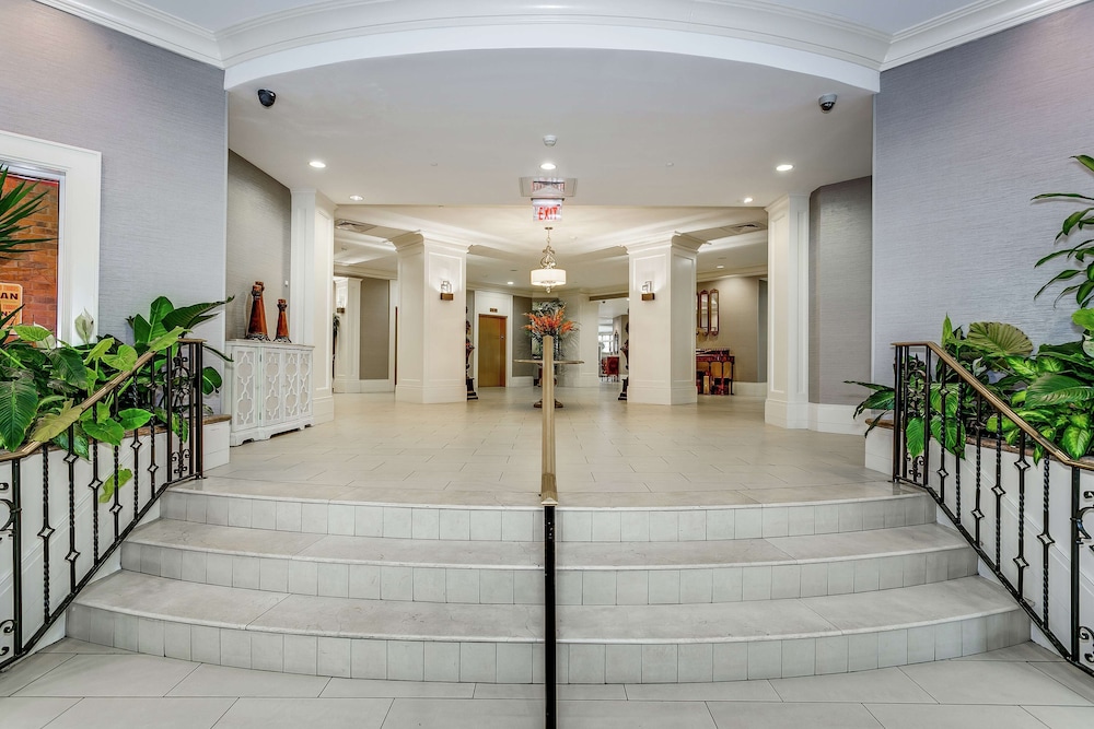 Hampton Inn & Suites Mobile- Downtown Historic District 10/56