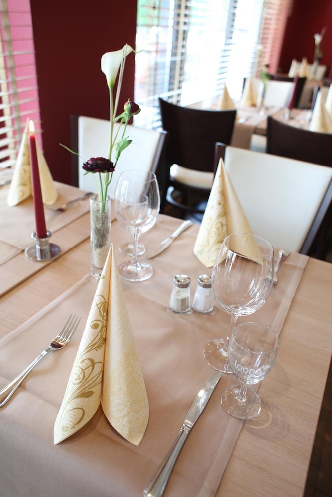 Ascot Bristol Hotel Potsdam 43/55