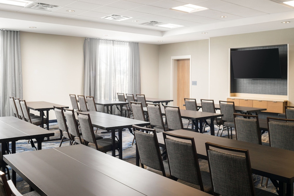Fairfield Inn & Suites by Marriott Knoxville Northwest 24/30