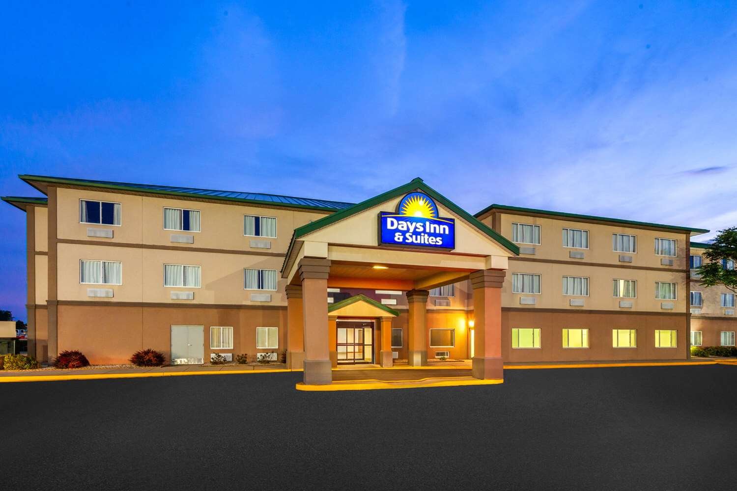Days Inn & Suites by Wyndham Morris/I-80 1/18