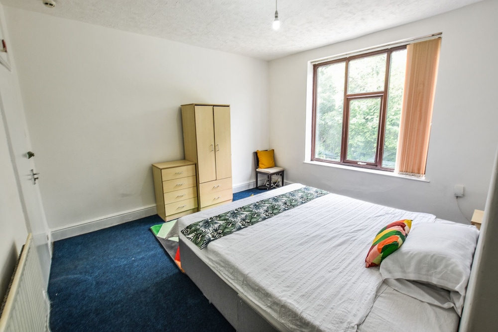 OYO Regency Guest House Manchester North 29/43