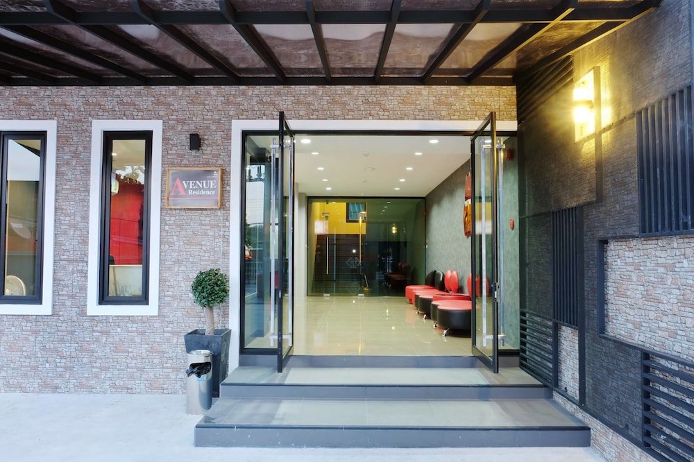 Avenue Residence 3/18
