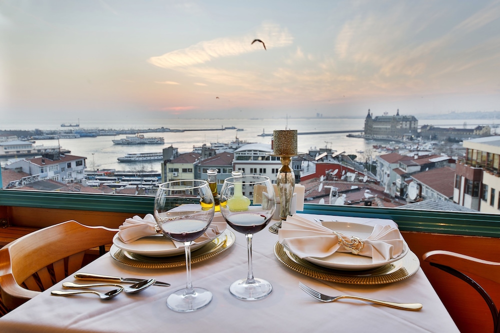 SIDONYA HOTEL 55/66