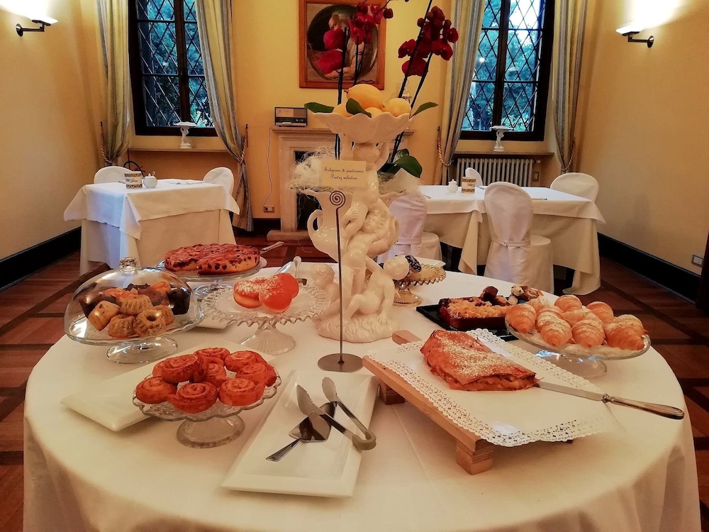 HOTEL VILLA GIONA 59/77